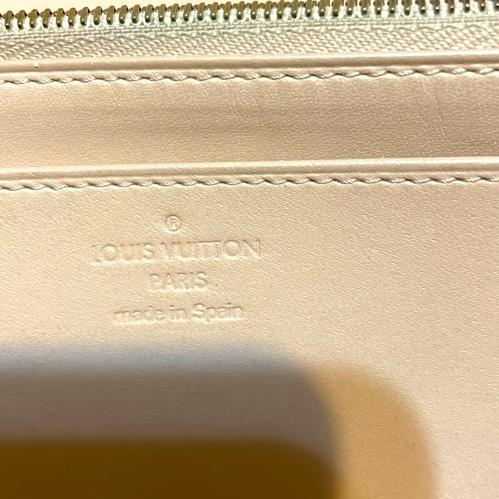 LV Louis Vuitton Louise patent clutch wallet - Picture 13 of 13